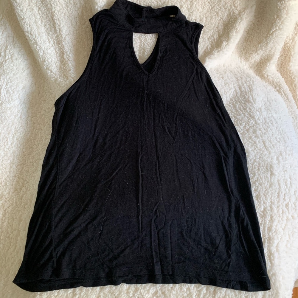 Women’s Keyhole Tank Top